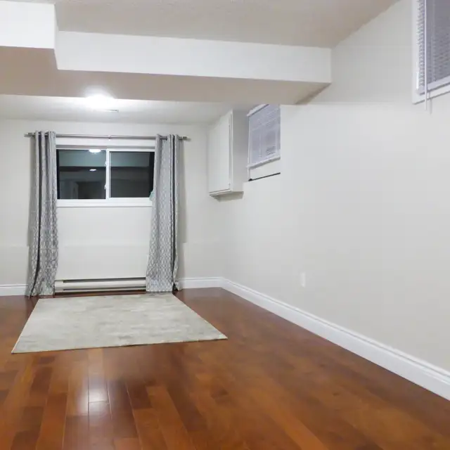 Spacious west-end ground-level registered unit. - Photo 7