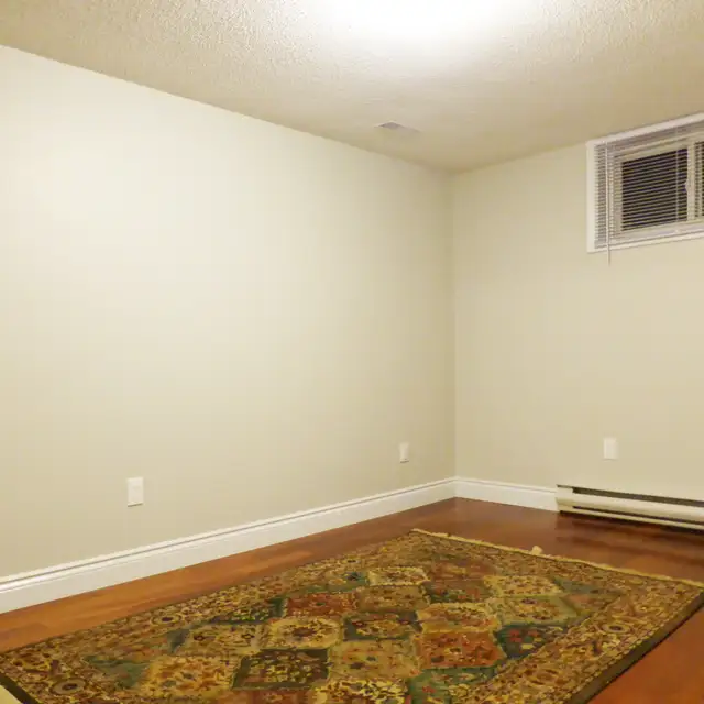 Spacious west-end ground-level registered unit. - Photo 11