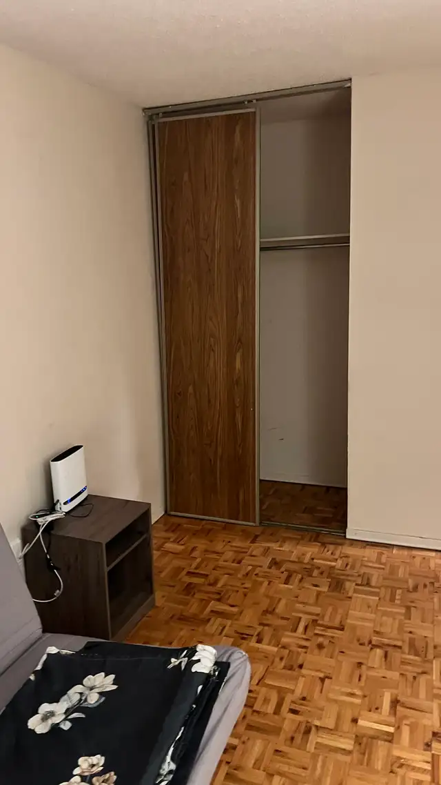 private room in the downtown - Photo 5