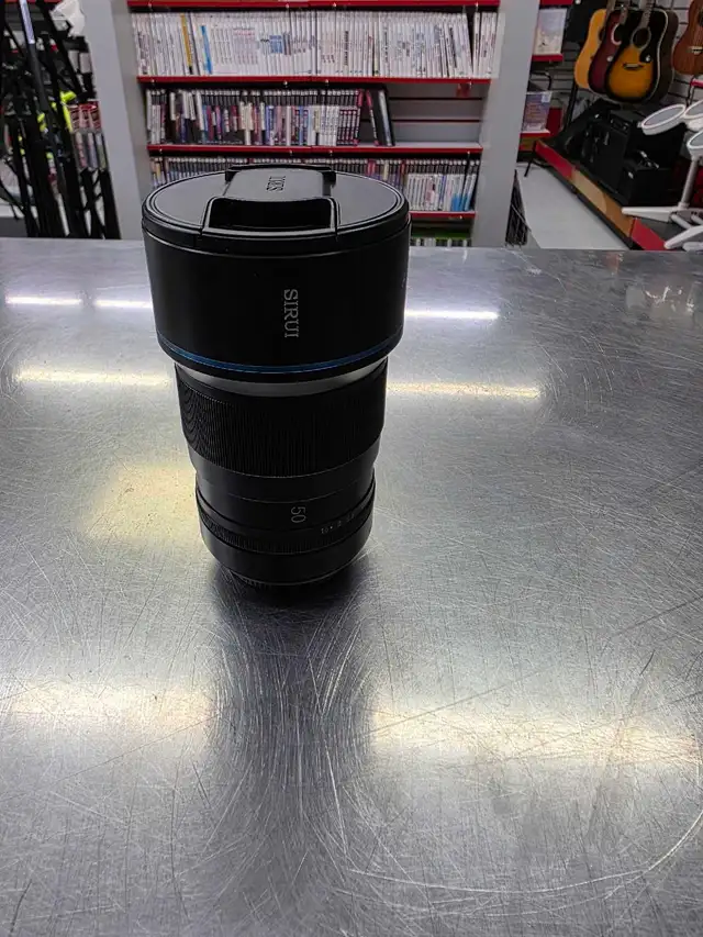 lentille de camera Sirui 50mm F1.8 anamorphic