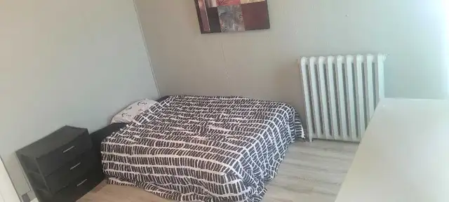 ST CATH APTS 1,400 inc