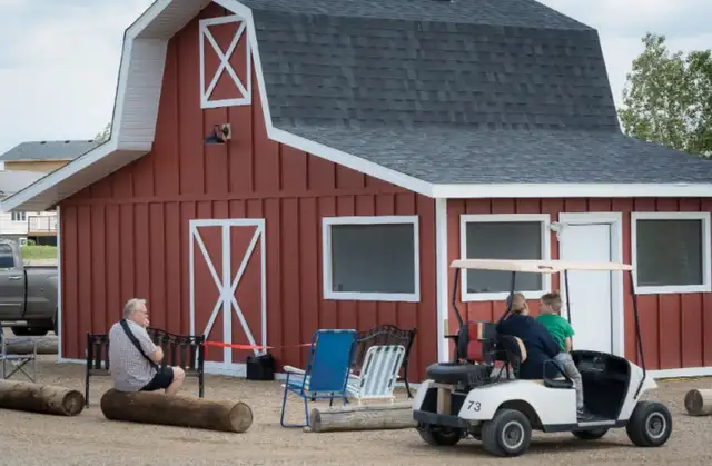 Sheltered inland marina with 200 slips - Photo 2