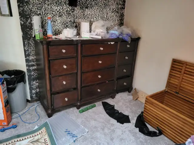 Moving sale in Coutts, now until April 14th. - Photo 2