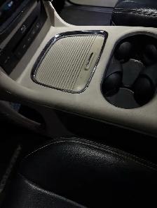 2015 Chrysler Town & Country - Photo 7