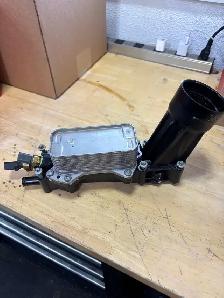 oil filter housing - Photo 2