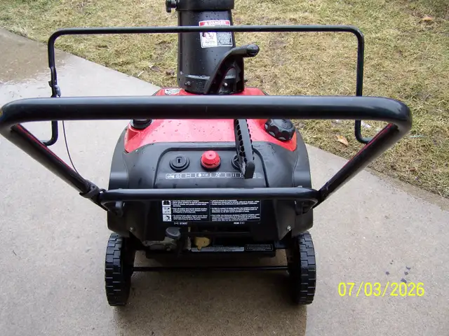 CRAFTSMAN SNOW BLOWER - Photo 2