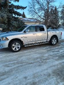2014 Dodge Ram 1500 Crew Cab 4x4 - Photo 2
