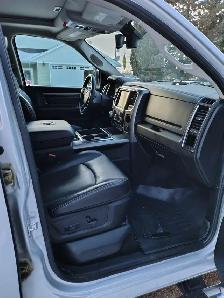 2014 Dodge Ram 1500 Crew Cab 4x4 - Photo 4