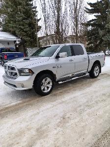 2014 Dodge Ram 1500 Crew Cab 4x4 - Photo 8