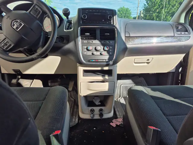 Dodge Grand Caravan 2012 en bonne condition - Photo 7