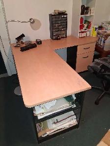 Meuble bureau.   Office desk