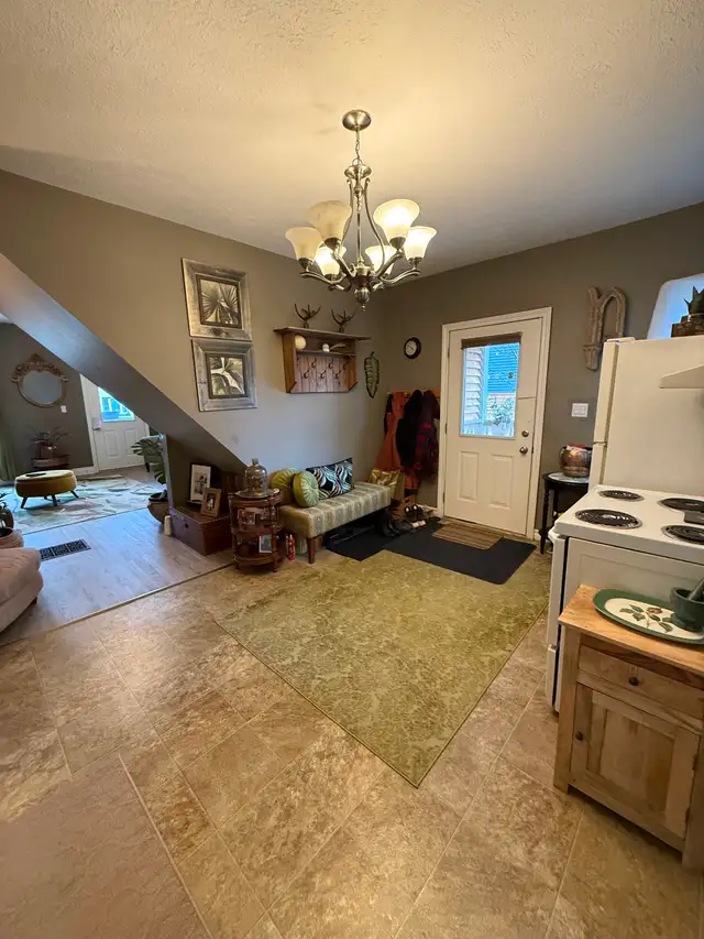 For Rent: 1 bedroom ground floor apartment unit - Photo 9