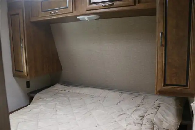 Roulotte ZINGER de Crossroad 25RB 2014 - Photo 8