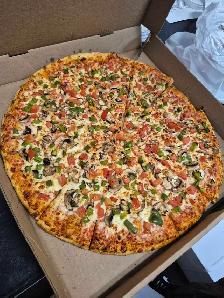 Pizza maker and Driver Needed