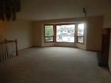 Bright and Beautiful 4-Bedroom   Office Single House for Rent - Photo 4