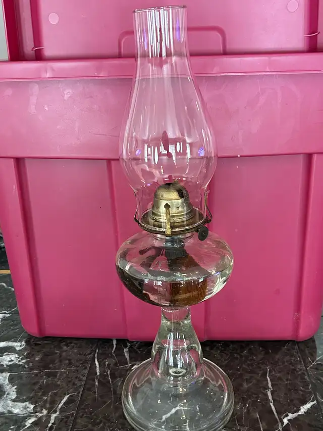 VINTAGE OIL LAMPS - Photo 2