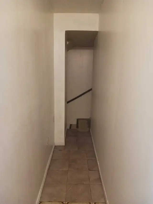 2 Bedroom, 1 Bathroom Basement Apartment with Private Entrance - Photo 2