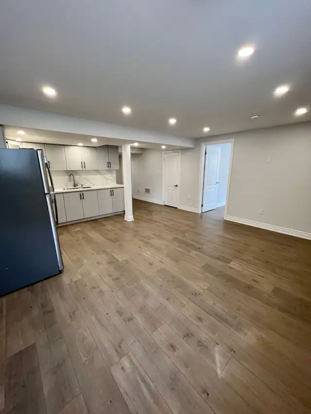 BEAUTIFUL 2 BEDS 1 BATH LEGAL BASEMENT FOR LEASE IN GEORGETOWN. - Photo 8