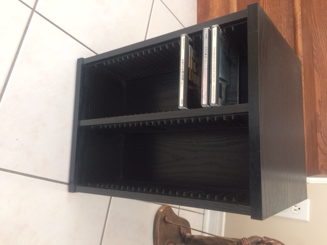BEAU BUREAU NEUF EN BOIS NOIR POUR CONTENIR 100 CD: $20.00 - Photo 3