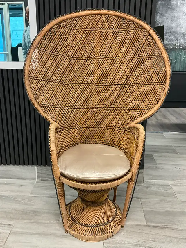 MID CENTURY PEACOCK CHAIR