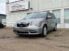 2014 Chrysler Town & Country| Power Sliding Door | Clean Car |