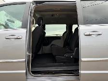 2014 Chrysler Town & Country| Power Sliding Door | Clean Car | - Photo 18