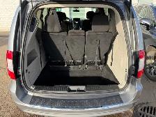 2014 Chrysler Town & Country| Power Sliding Door | Clean Car | - Photo 23