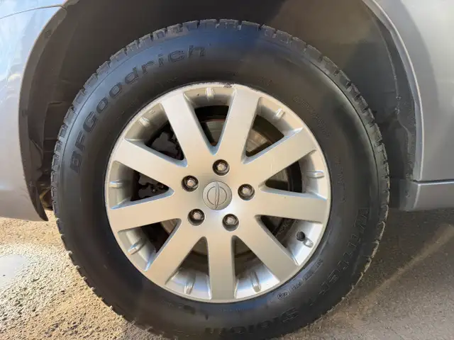 2014 Chrysler Town & Country| Power Sliding Door | Clean Car | - Photo 27