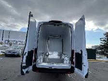 2022 Ford Transit - Photo 11