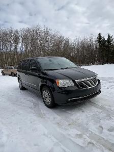 2014 Chrysler Town & Country Touring Minivan