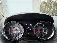 2014 Chrysler Town & Country Touring Minivan - Photo 5