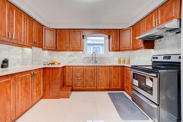 Midland/sheppard-3bdrm 2br Main flr house - Photo 5