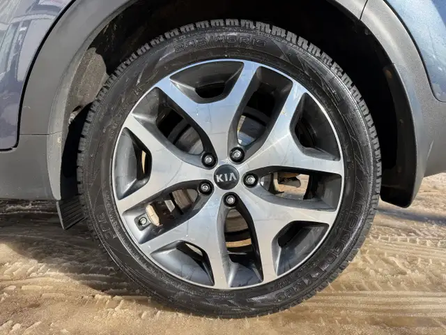 2017 Kia Sportage| All Wheel Drive | Clean Carfax | Low Mileage| - Photo 28