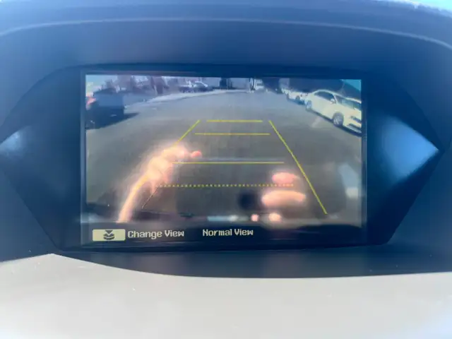 2011 Acura MDX SH AWD V6 7-Pass : Backup Camera - Photo 14