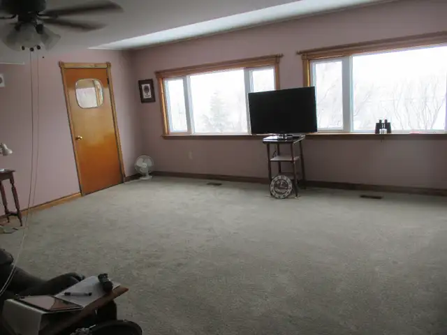 PRIVATE SALE - Photo 10