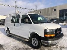 2018 GMC Savana - Photo 4