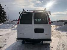 2018 GMC Savana - Photo 9