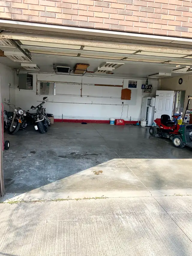 HUGE GARAGE FOR RENT - Photo 6