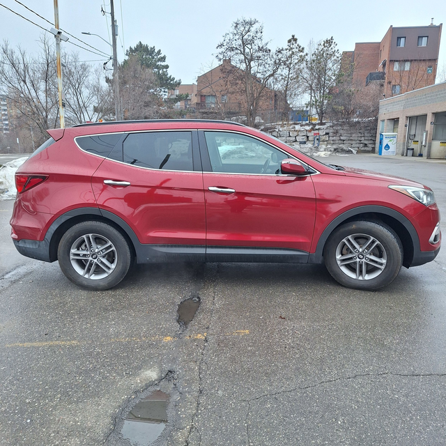 2017 Hyundai Santa Fe Sport Premium  2.4l 4cyl, 23 service recor - Photo 11