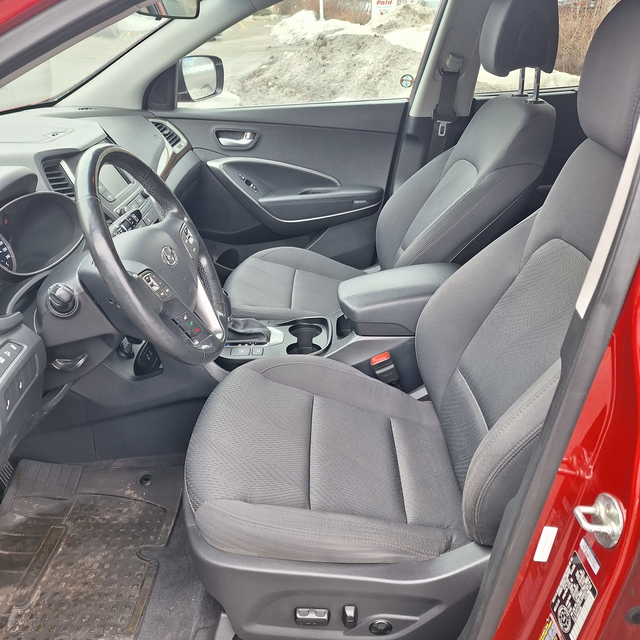 2017 Hyundai Santa Fe Sport Premium  2.4l 4cyl, 23 service recor - Photo 18