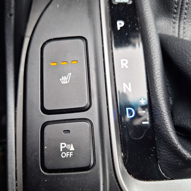 2017 Hyundai Santa Fe Sport Premium  2.4l 4cyl, 23 service recor - Photo 24