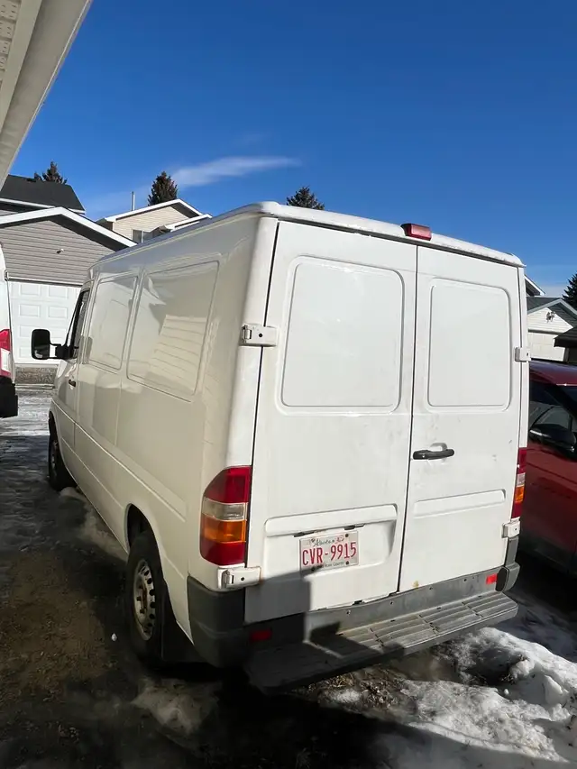 2001 Dodge Sprinter - Photo 3