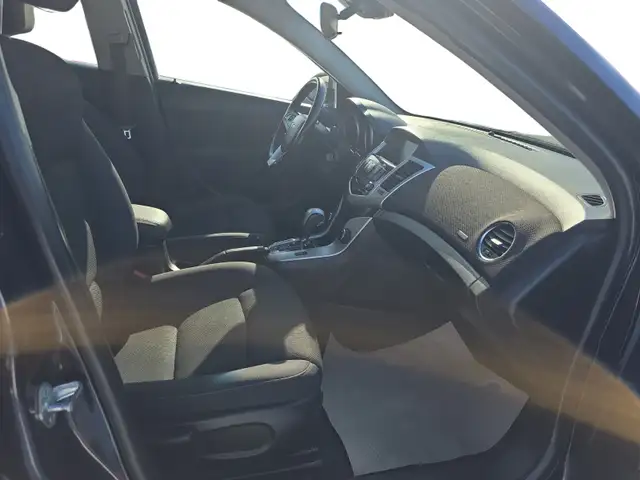 2015 Chevrolet Cruze Low km Backup ca - Photo 14