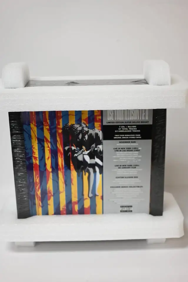 Guns N’ Roses Use Your Illusion CD and Blu-ray box sets NEW - Photo 9