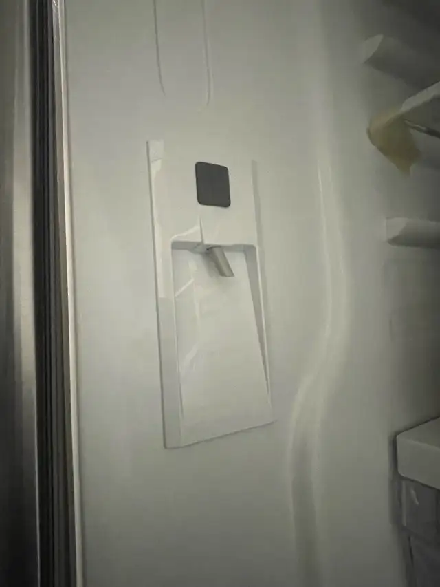 NEW 33" GE Interior Water & Ice Dispenser Fridge Stainless Steel - Photo 9