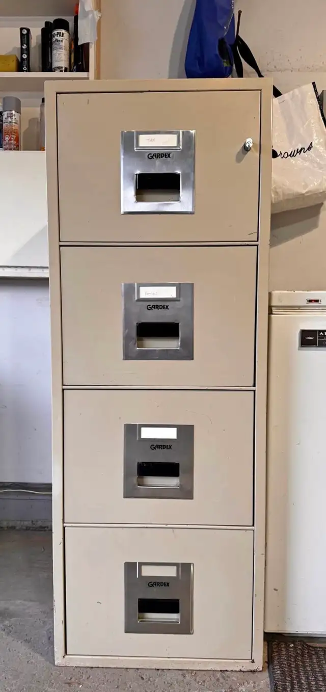 GUARDEX FIREPROOF SAFE- VERTICAL FILE UL RATED 1 HOUR $200OBO