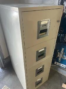 GUARDEX FIREPROOF SAFE- VERTICAL FILE UL RATED 1 HOUR $200OBO - Photo 6