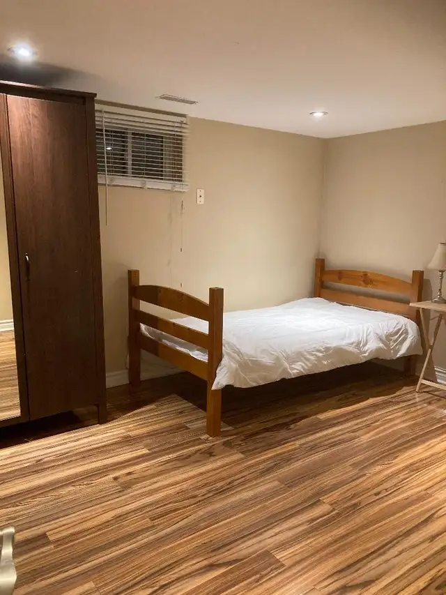 1 PRIVATE ROOM for rent FEMALE ONLY