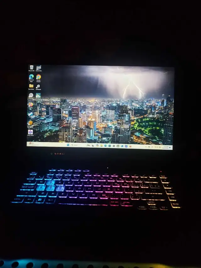 Asus rog stryx laptop
