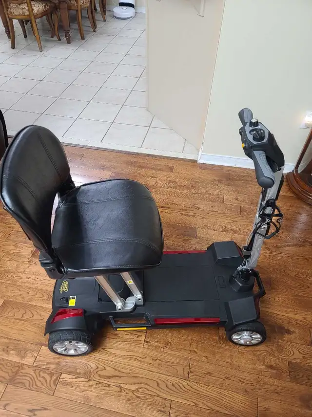 Folding travel scooter - Photo 3